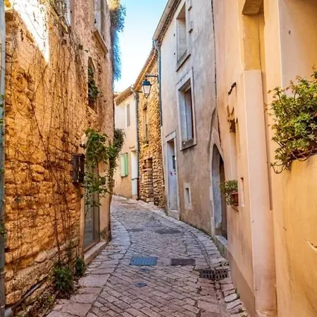Maison De Village